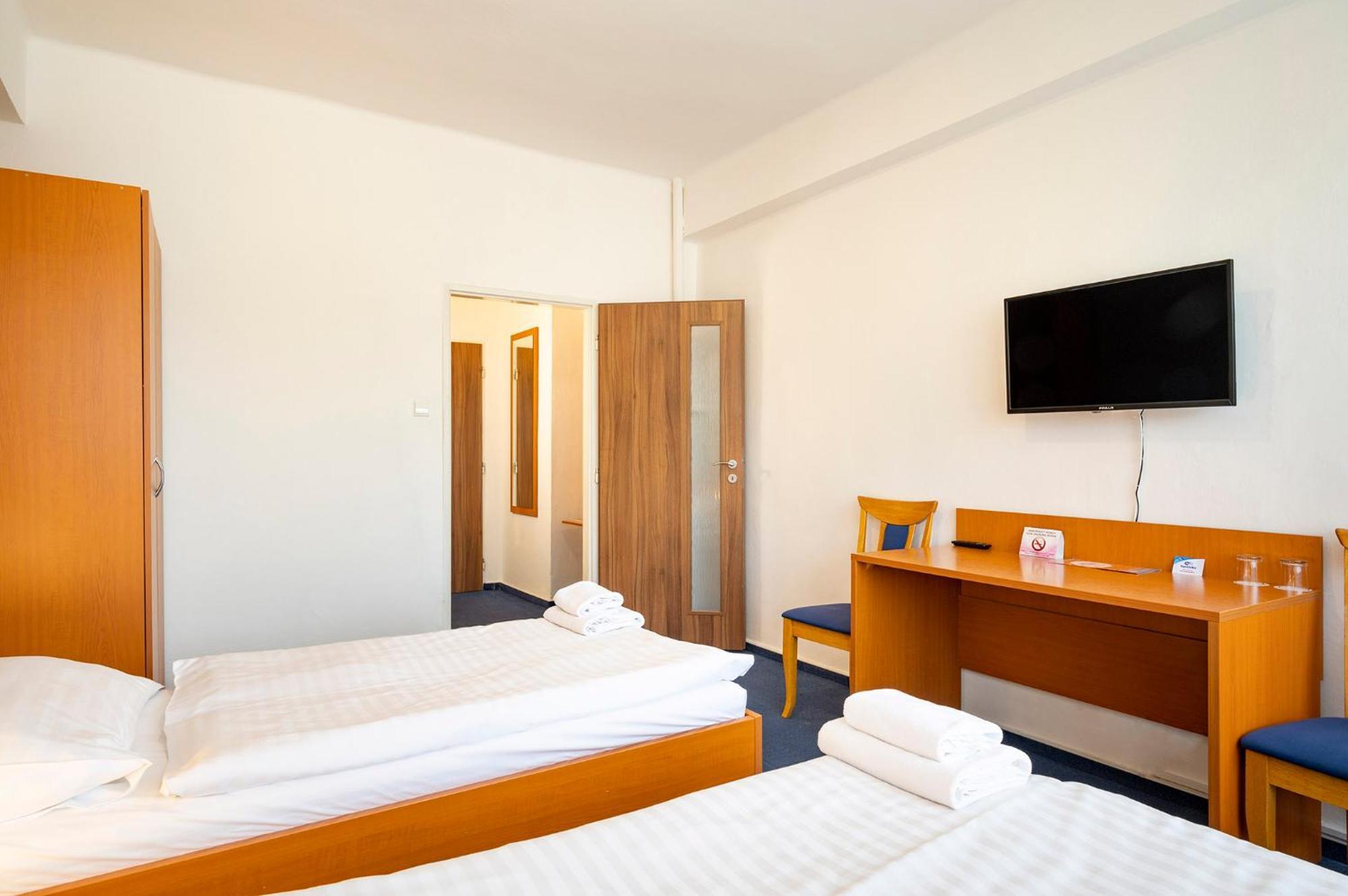 Hotel Veronika Острава Екстериор снимка
