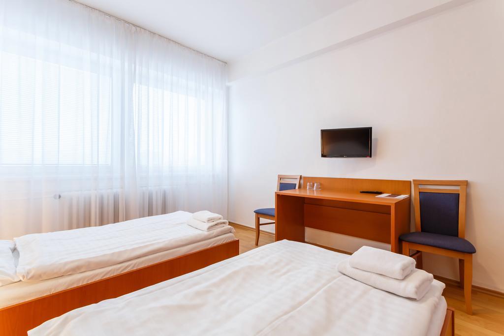 Hotel Veronika Острава Екстериор снимка